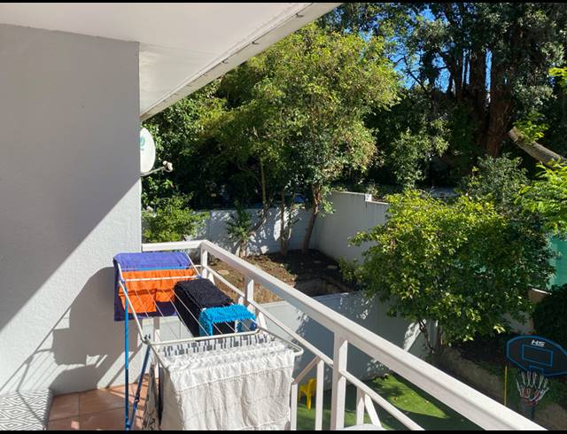 2 BEDROOM APARTMENT FOR SALE IN NEWLANDS